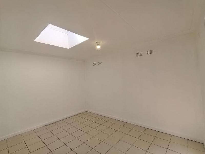 To Let 2 Bedroom Property for Rent in Gleemoor Western Cape